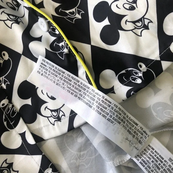 Disney Mickey Black & White Diamond Pajamas Sleep Set Top & Shorts - NEW - Picture 4 of 4